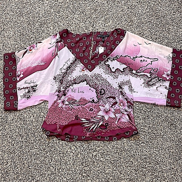 WHBM Island Print Floral Kimono Blouse (L) - Picture 4 of 12